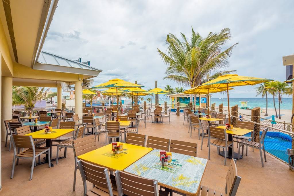 LandShark Bar & Grill | restaurant | 1111 N Ocean Dr, Hollywood, FL 33019, USA | 8445625625 OR +1 844-562-5625