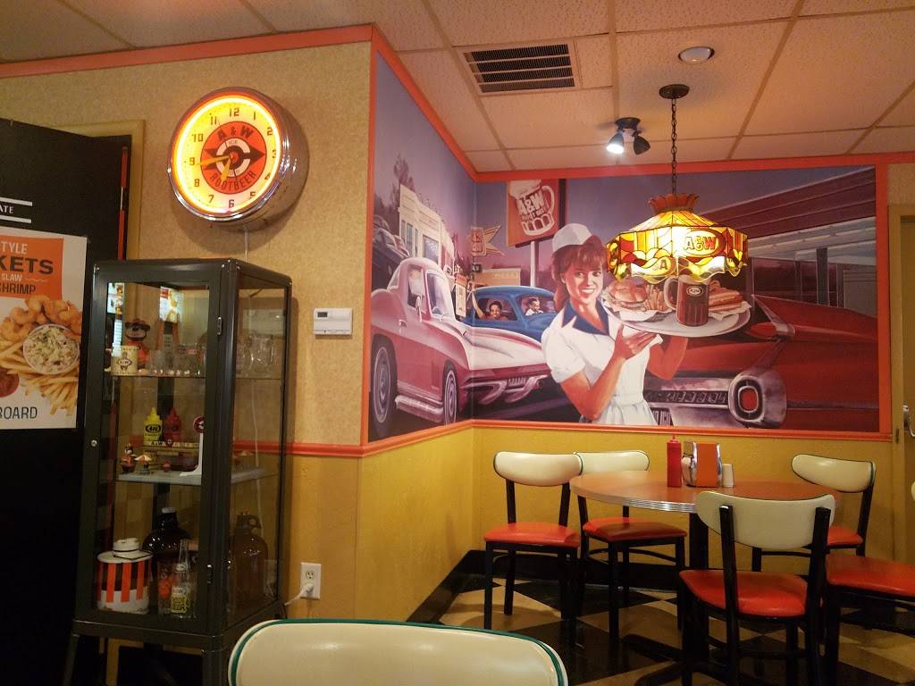 A&W Restaurant | restaurant | 601 N Main St, Edgerton, WI 53534, USA | 6088848412 OR +1 608-884-8412