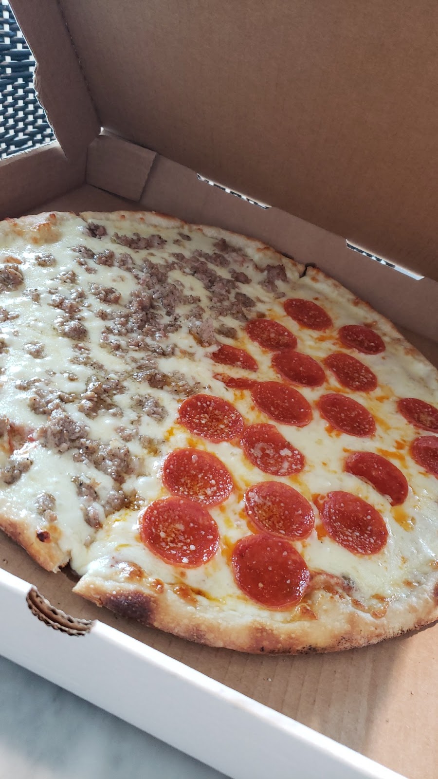 Viola & Dots Italian Kitchen & Pizzeria | restaurant | 1390 NW 80th Ave, Ocala, FL 34482, USA | 3524147877 OR +1 352-414-7877