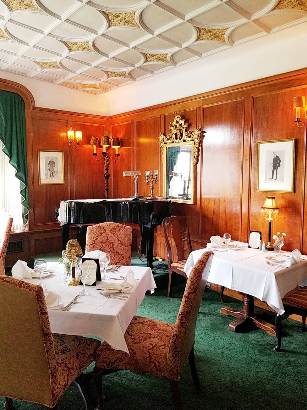 English Inn | restaurant | 677 S Michigan Rd, Eaton Rapids, MI 48827, USA | 5176632500 OR +1 517-663-2500