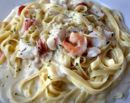 Ginos | restaurant | 50 Pondfield Rd W, Bronxville, NY 10708, USA | 9149617460 OR +1 914-961-7460