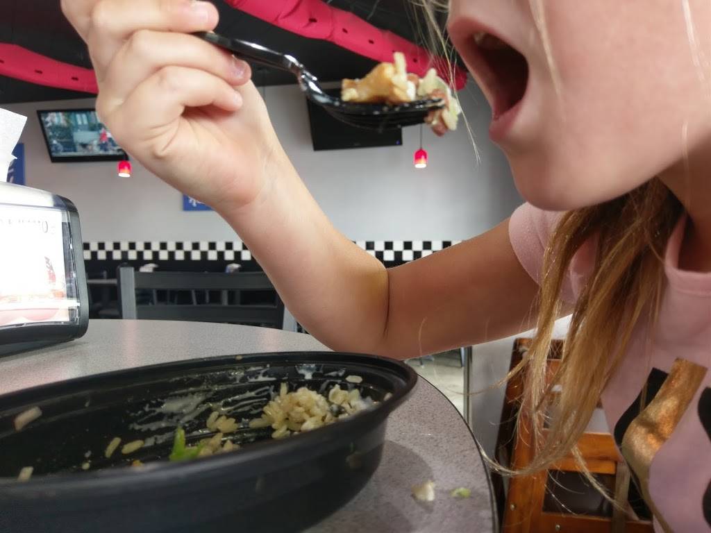 Hot Head Burritos | restaurant | 690 Nilles Rd, Fairfield, OH 45014, USA | 5138584323 OR +1 513-858-4323