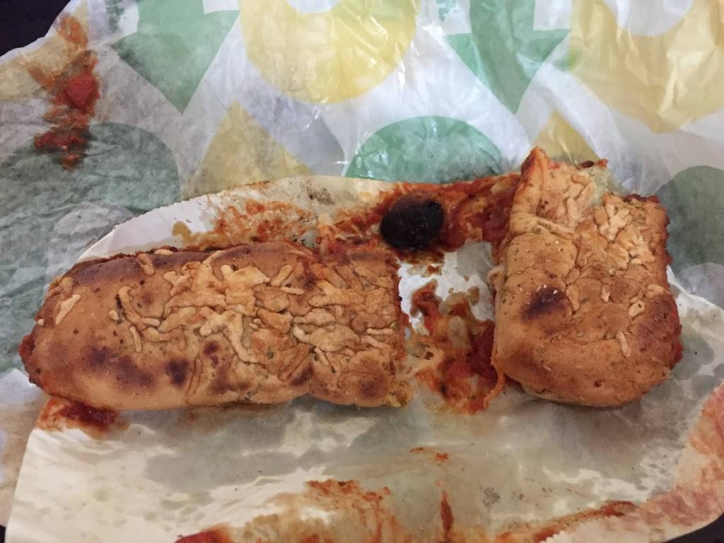 Subway | meal takeaway | 5595 Capitol Blvd SE, Tumwater, WA 98501, USA | 3607541518 OR +1 360-754-1518