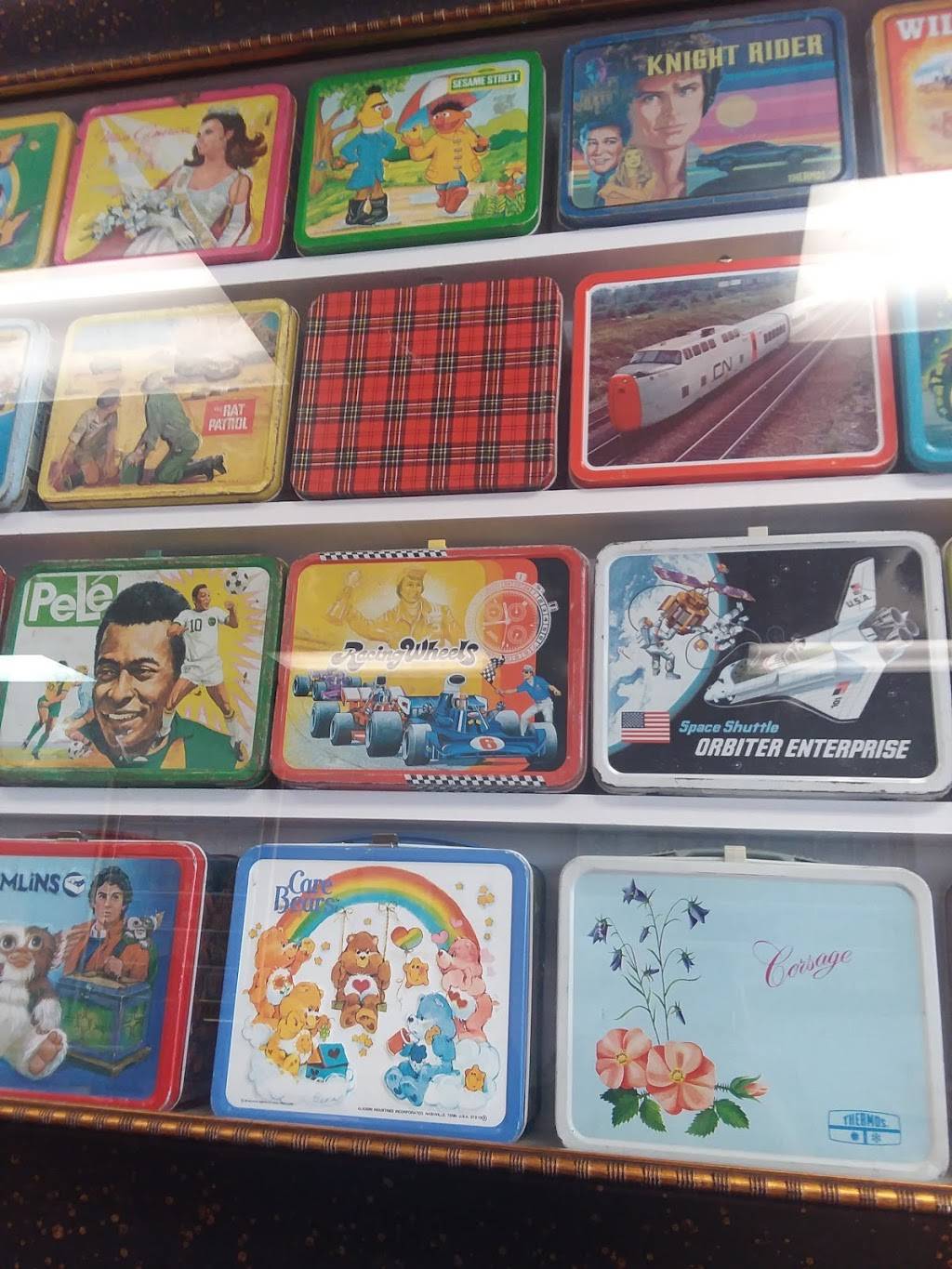 Reel Cuisine Inc/Eatery17 | restaurant | 2547 S 17th St, Wilmington, NC 28401, USA | 9107694075 OR +1 910-769-4075