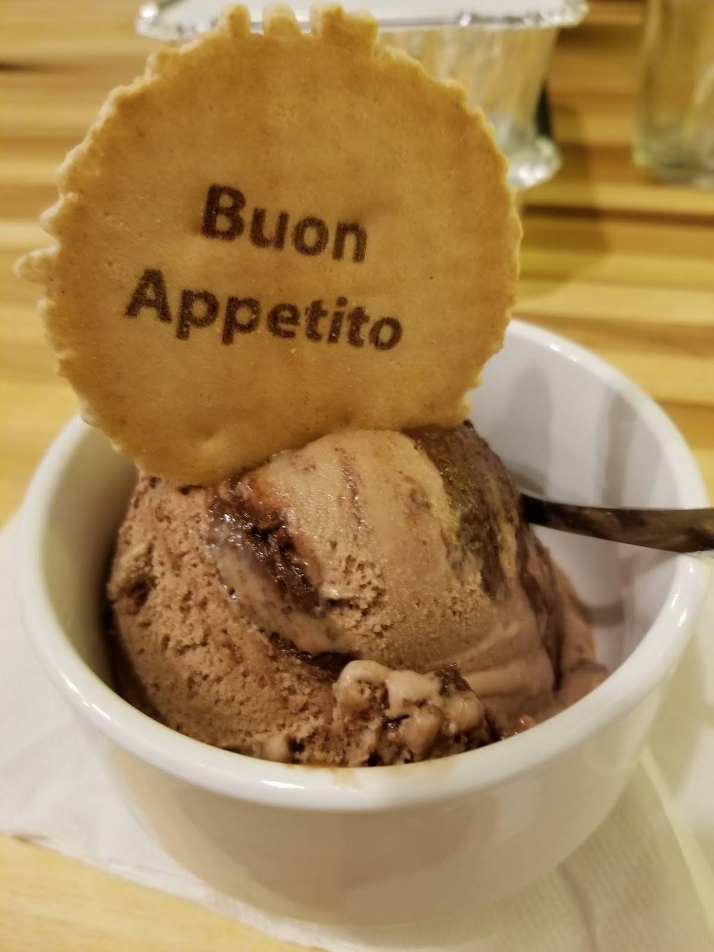 Molto Bene Italian Eatery | restaurant | 18401 Detroit Ave, Lakewood, OH 44107, USA | 2162737333 OR +1 216-273-7333