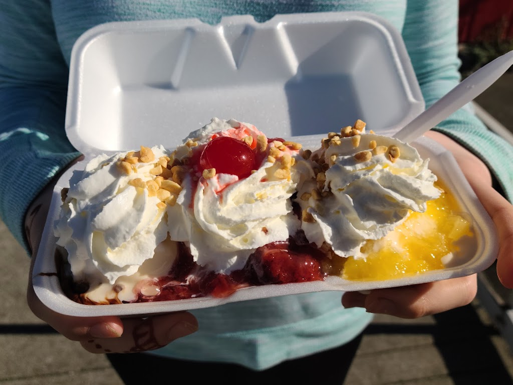 D Js Burger Bar | restaurant | 509 Wildwood Ave, Rio Dell, CA 95562, USA | 7077642924 OR +1 707-764-2924