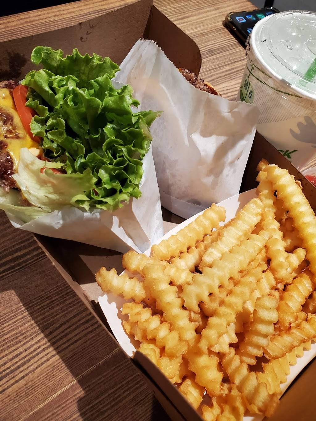Shake Shack | restaurant | 3003 Broadway St, San Antonio, TX 78209, USA | 2104693732 OR +1 210-469-3732