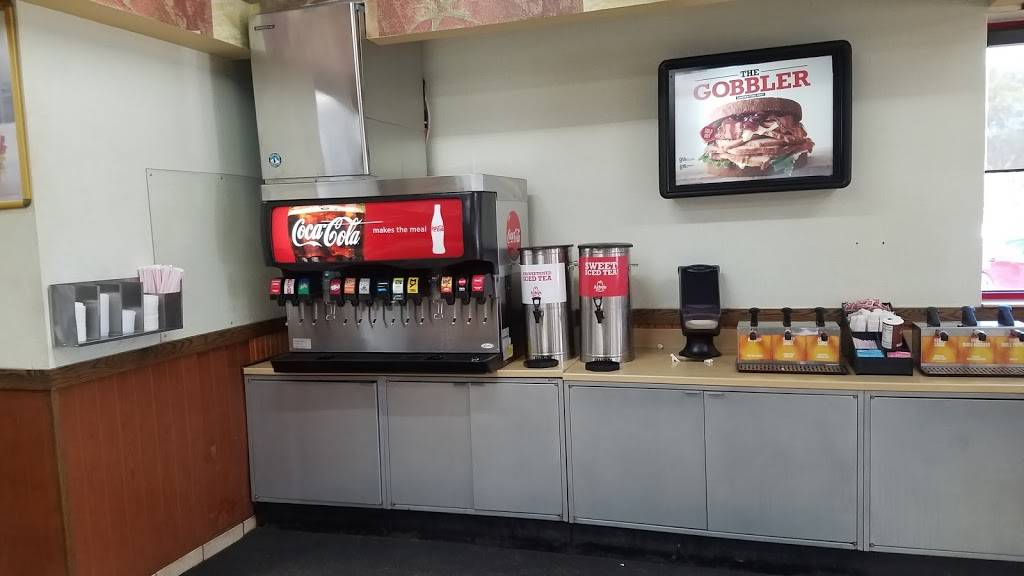 Arbys | restaurant | 107 FM 2025, Cleveland, TX 77328, USA | 2815930840 OR +1 281-593-0840
