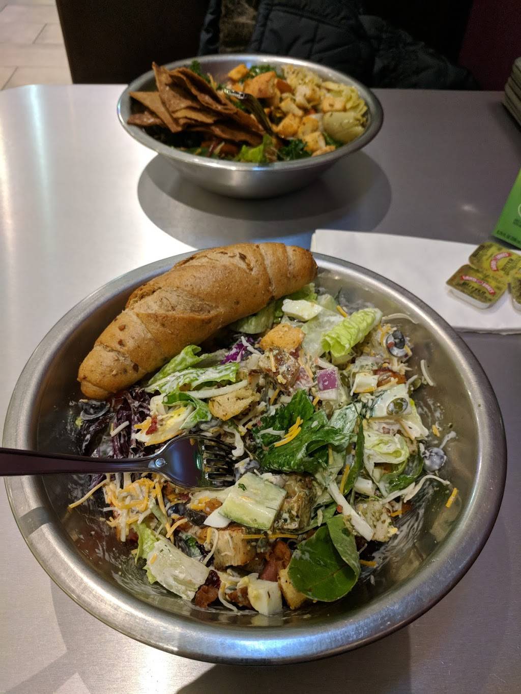 Salata | restaurant | 140 E Golf Rd, Schaumburg, IL 60173, USA | 8477648916 OR +1 847-764-8916