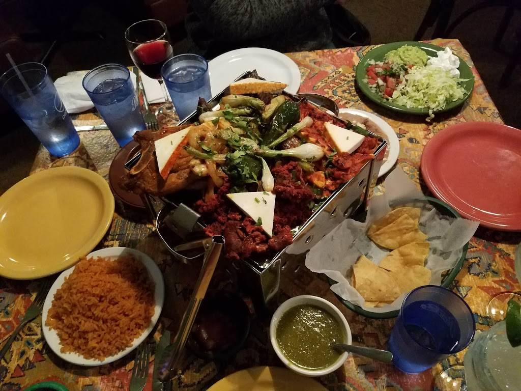 La Siesta | restaurant | 180 Kennedy Dr, Bradley, IL 60915, USA | 8159390074 OR +1 815-939-0074