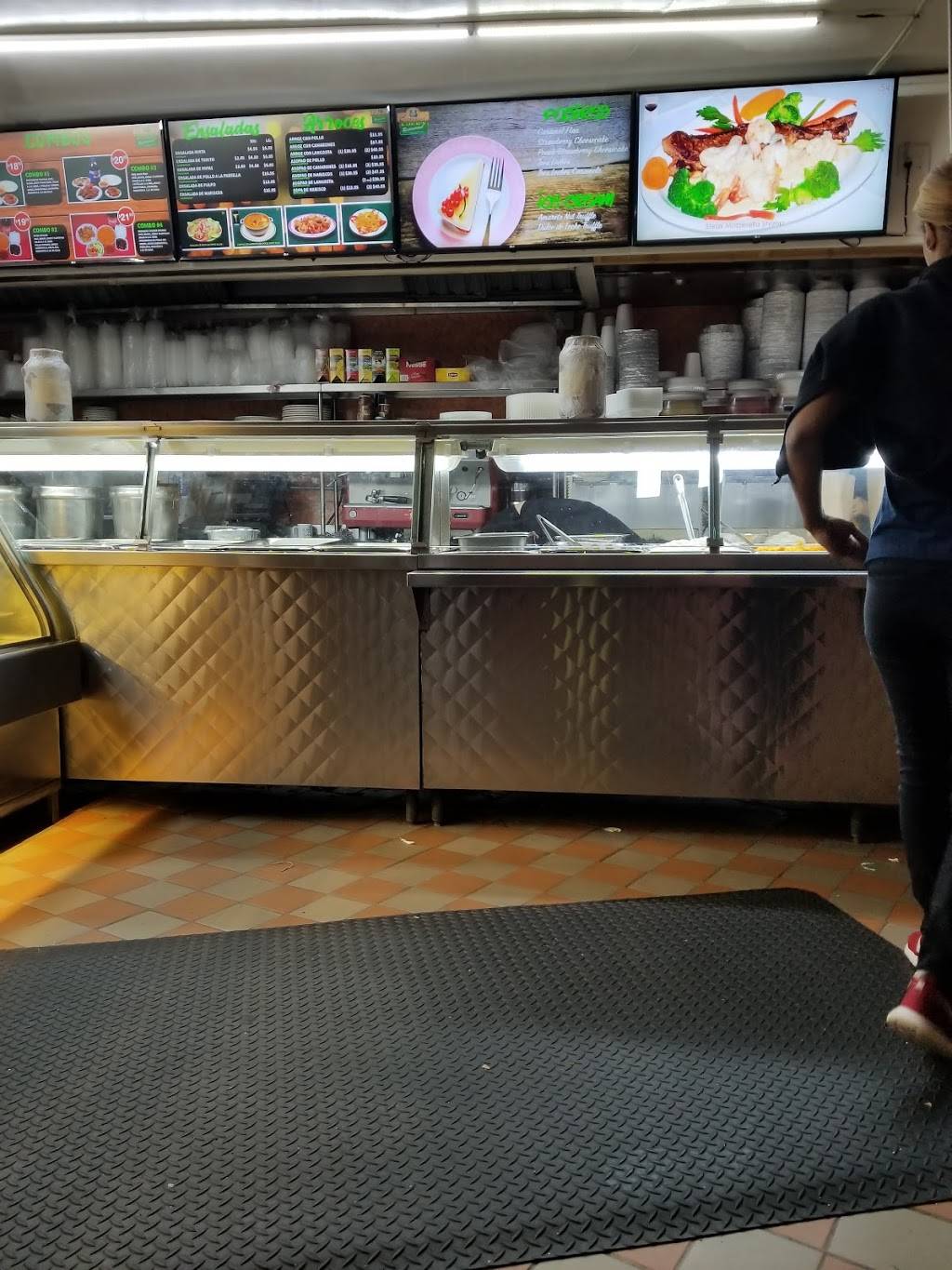 Caridad & Louies | restaurant | 187 S Broadway, Yonkers, NY 10701, USA | 9143759777 OR +1 914-375-9777