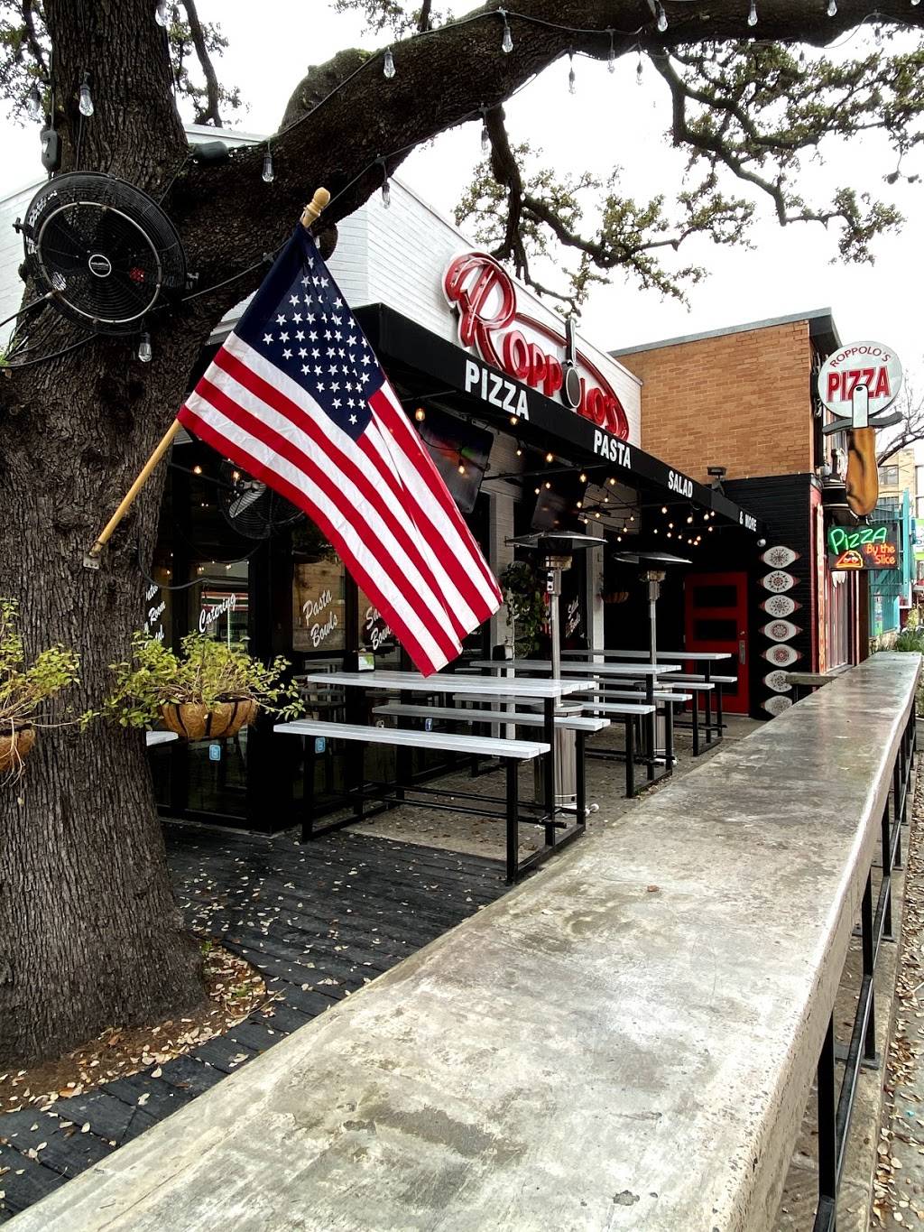 Roppolos Pizzeria West Campus | restaurant | 2604 Guadalupe St Ste A, Austin, TX 78705, USA | 5122652121 OR +1 512-265-2121