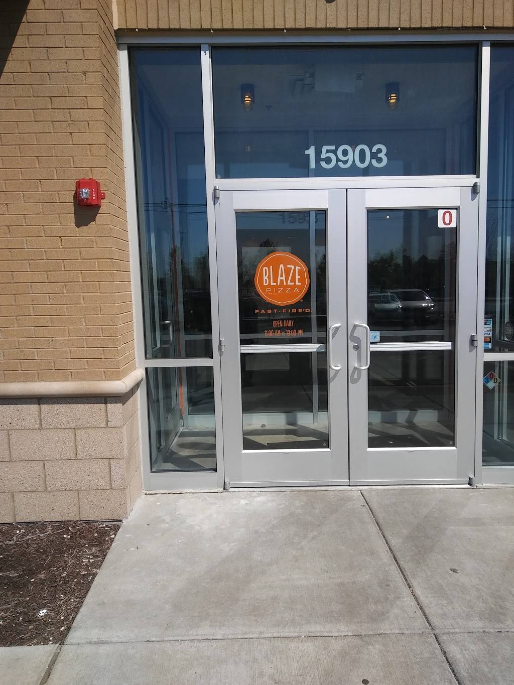 Blaze Pizza | meal takeaway | 15903 S Harlem Ave, Tinley Park, IL 60477, USA | 7082706061 OR +1 708-270-6061