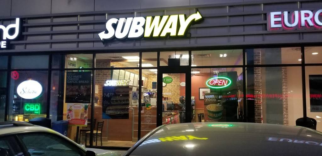 Subway Restaurants | restaurant | Shopping Center, 815 Hutchinson River Pkwy #2, Bronx, NY 10461, USA | 9297779949 OR +1 929-777-9949