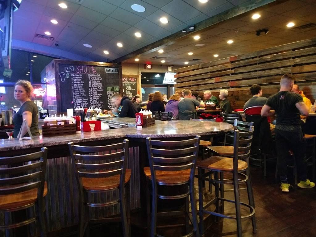 David Alan Alans Smokehouse & Saloon | restaurant | 325 Bay View Road, Suite d/e, Mukwonago, WI 53149, USA | 2623633227 OR +1 262-363-3227