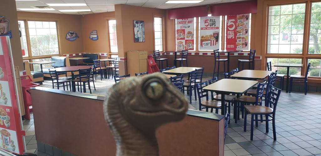 KFC | restaurant | 25467 Detroit Rd, Westlake, OH 44145, USA | 4408352515 OR +1 440-835-2515