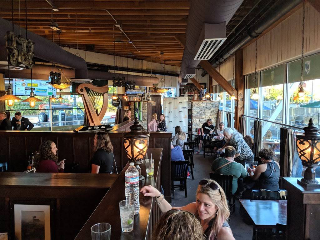 Paddy Coynes Irish Pub | restaurant | 2801 Alaskan Way #103, Seattle, WA 98121, USA | 2067378891 OR +1 206-737-8891