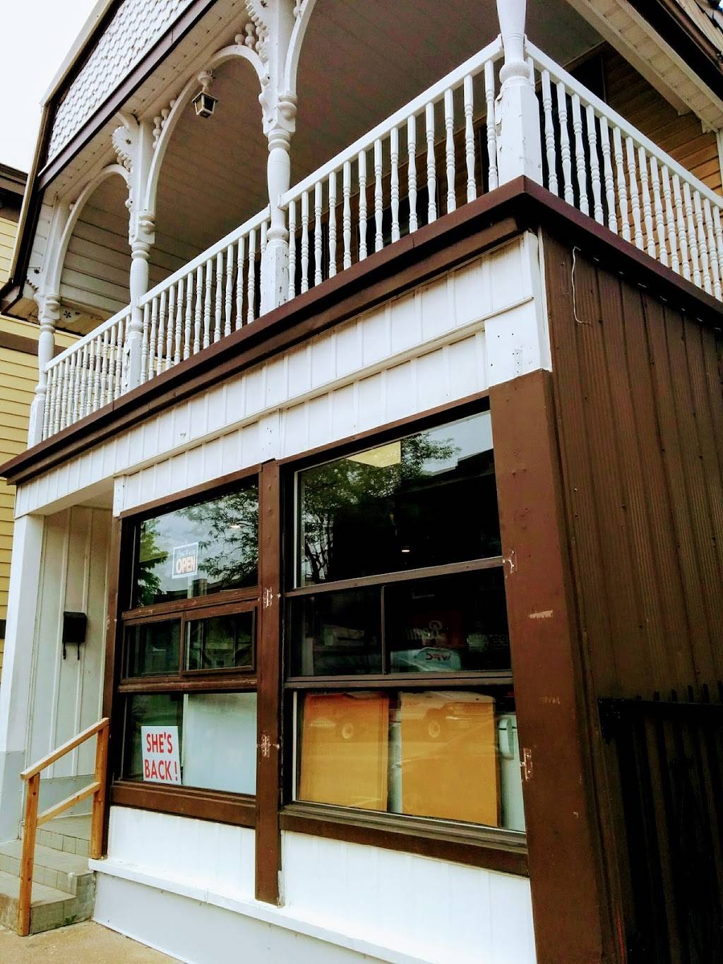 FAI-Mama’s Kitchen | restaurant | 26 Main St W, Grimsby, ON L3M 1R4, Canada | 9059453244 OR +1 905-945-3244