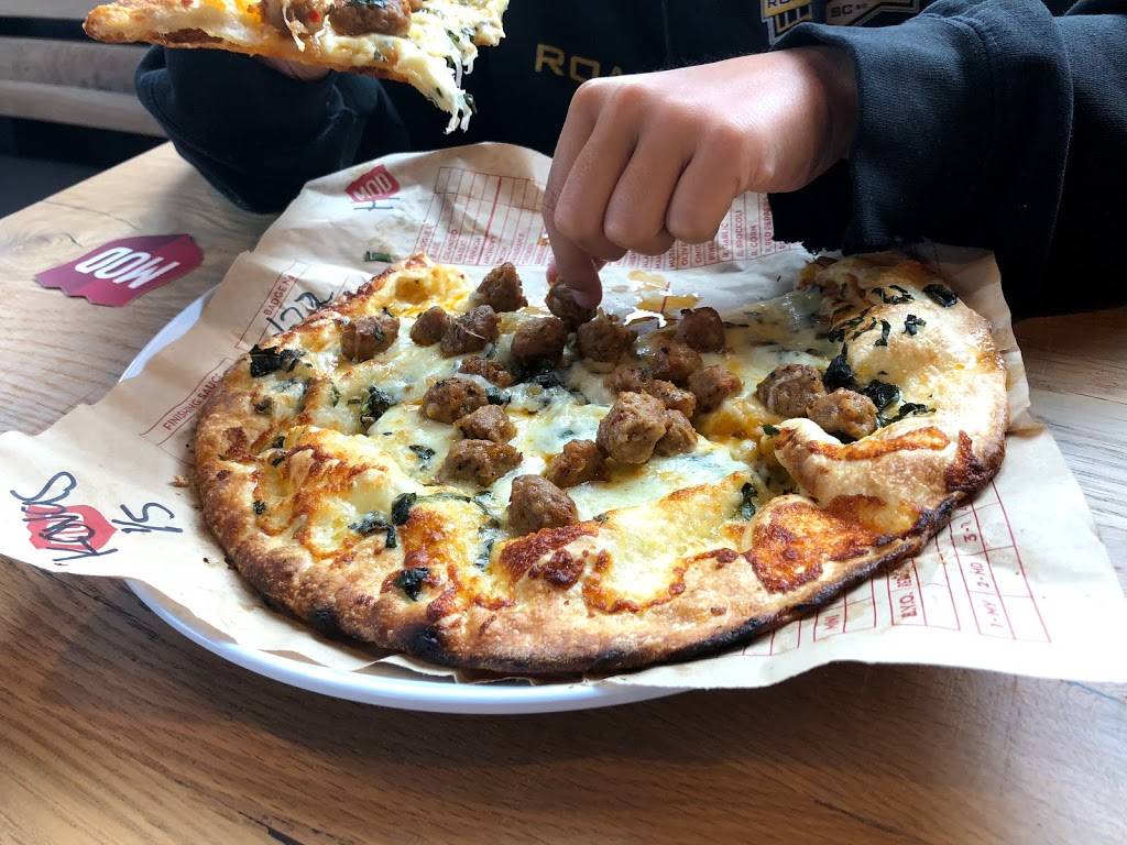 MOD Pizza | restaurant | 1022 Ogden Ave, Downers Grove, IL 60515, USA | 6302866775 OR +1 630-286-6775