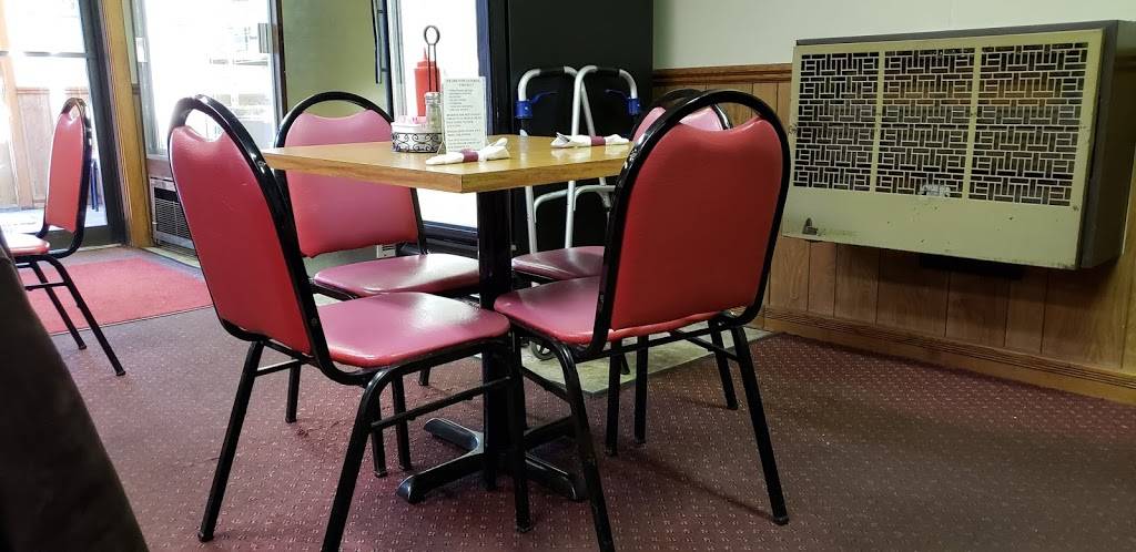 Strawberry Family Restaurant | restaurant | 3771 Layfield Rd, Pennsburg, PA 18073, USA | 2156797701 OR +1 215-679-7701