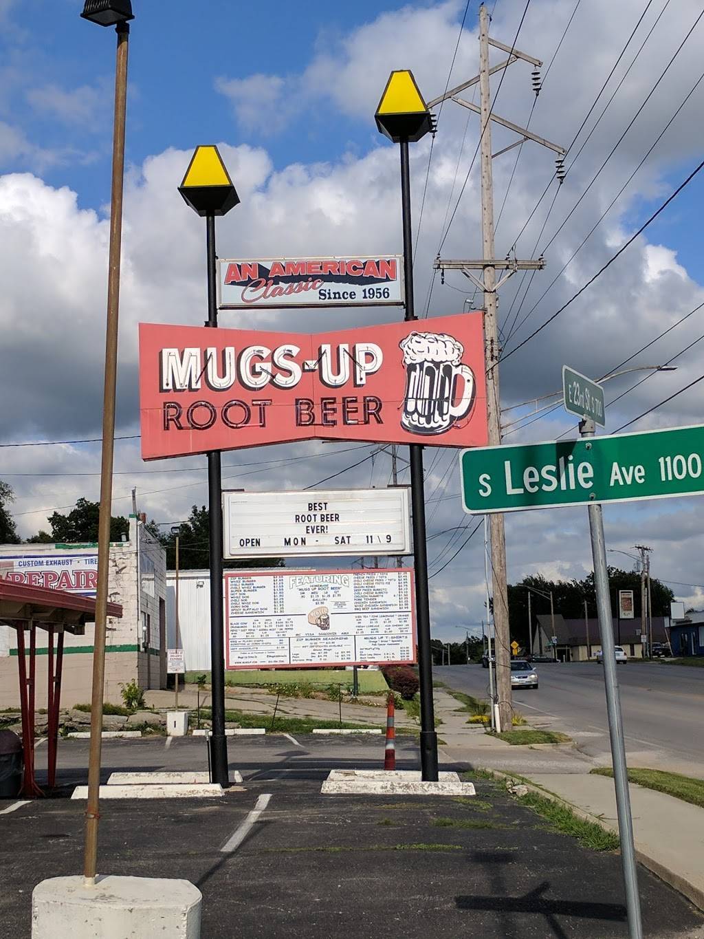 Mugs-Up Root Beer | restaurant | 700 East 23rd St S, Independence, MO 64055, USA | 8162547040 OR +1 816-254-7040