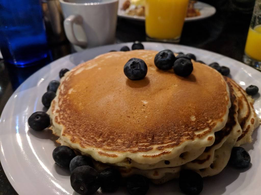 Idas Nearabout | restaurant | 43-13 Queens Blvd, Sunnyside, NY 11104, USA | 7184331916 OR +1 718-433-1916