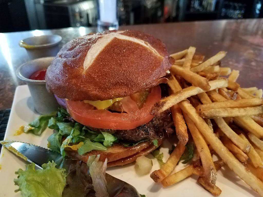 Republic Gastropub | restaurant | 5830 N Classen Blvd, Oklahoma City, OK 73118, USA | 4052864577 OR +1 405-286-4577