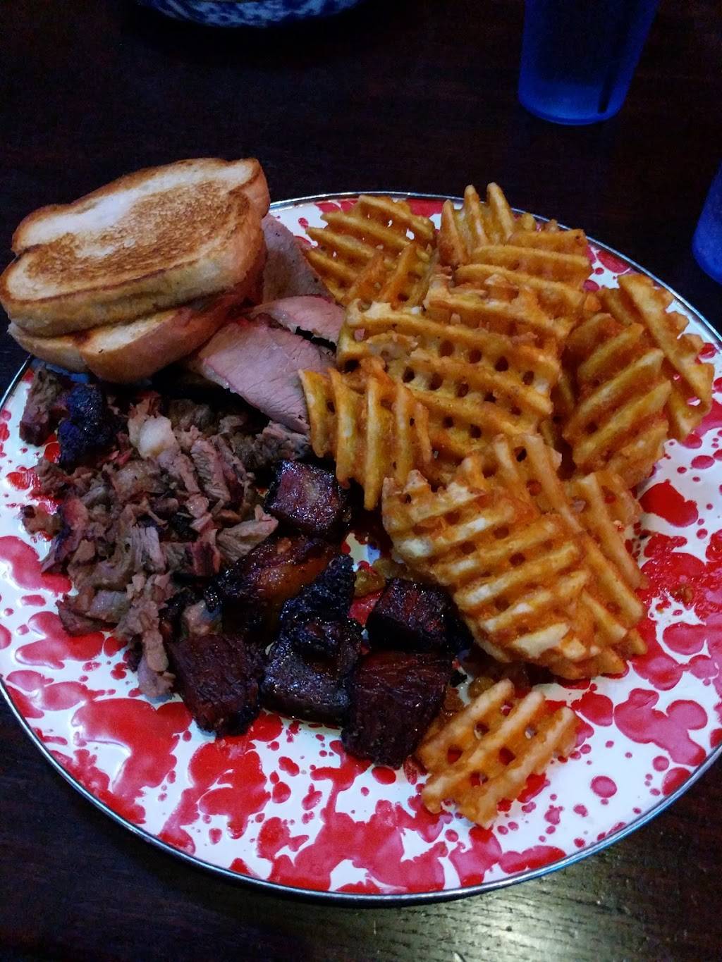 Jethro’s BBQ n’ LakeHouse | restaurant | 1425 SW Vintage Pkwy, Ankeny, IA 50023, USA | 5152894444 OR +1 515-289-4444