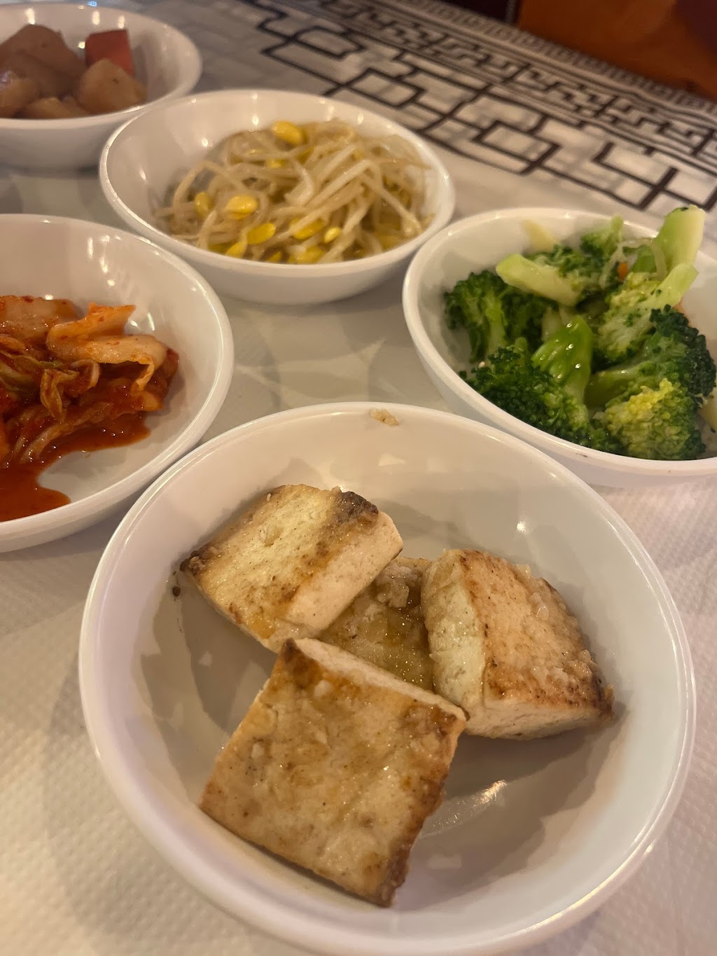 Han Mi Jeong | restaurant | 3335 S Halsted St, Chicago, IL 60608, USA | 3126848888 OR +1 312-684-8888