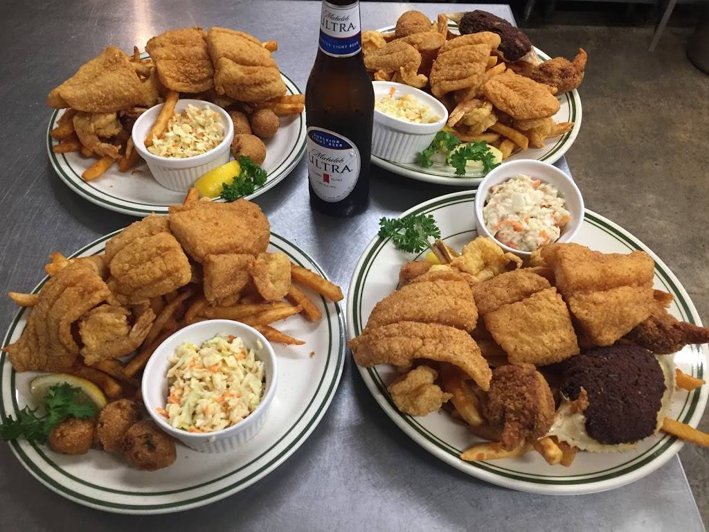 Hurricane Titas | Bar & Grill | restaurant | 222 W Bayshore Rd, Anahuac, TX 77514, USA | 4092523288 OR +1 409-252-3288