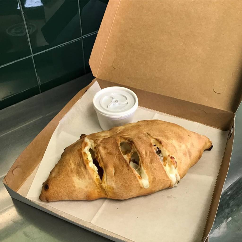 Bari Pasta & Pizza | restaurant | 1640 E 1st St #A, Santa Ana, CA 92701, USA | 7148350757 OR +1 714-835-0757