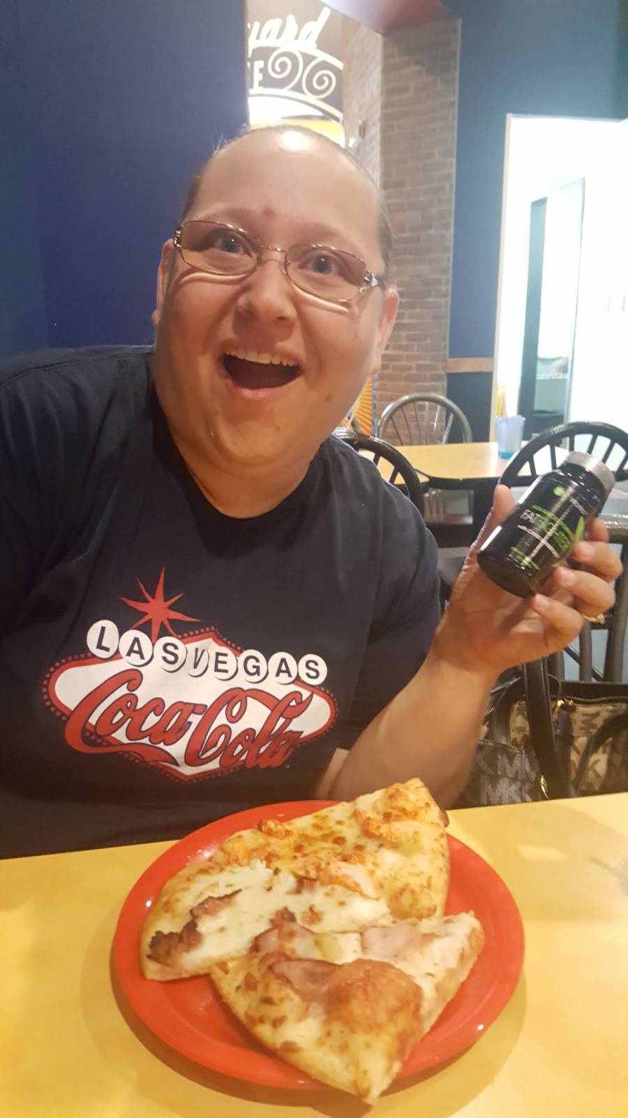 Gattitown | restaurant | 316 N Green River Rd, Evansville, IN 47715, USA | 8124733800 OR +1 812-473-3800