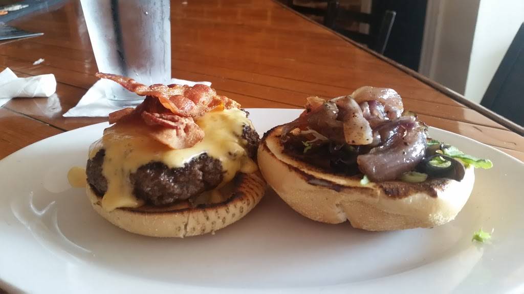 The Camel | restaurant | 1621 W Broad St, Richmond, VA 23220, USA | 8043534901 OR +1 804-353-4901