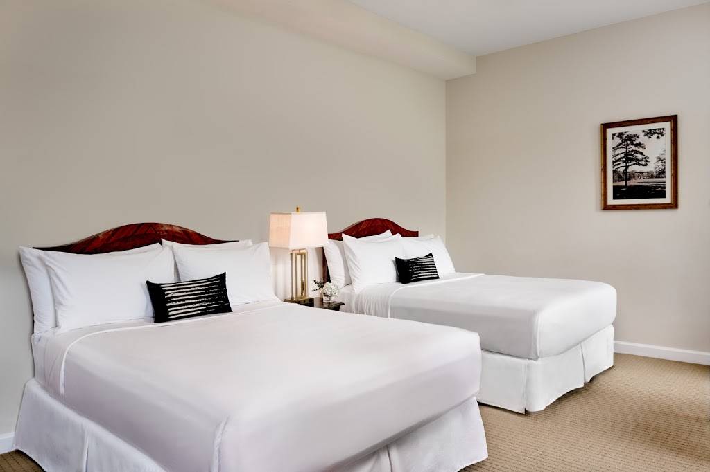 Inn at Carnall Hall | night club | 465 Arkansas Ave, Fayetteville, AR 72701, USA | 4795820400 OR +1 479-582-0400