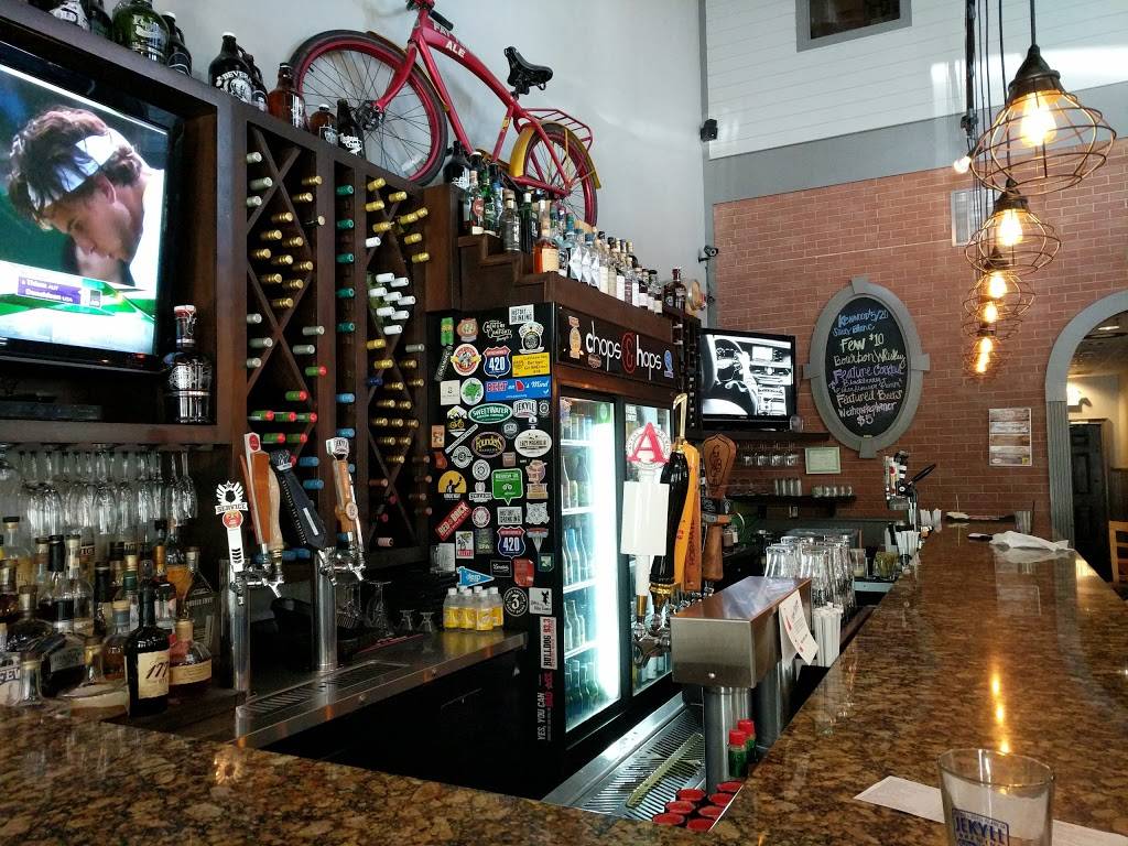 Chops & Hops | restaurant | 2 S Main St #112, Watkinsville, GA 30677, USA | 7063101101 OR +1 706-310-1101