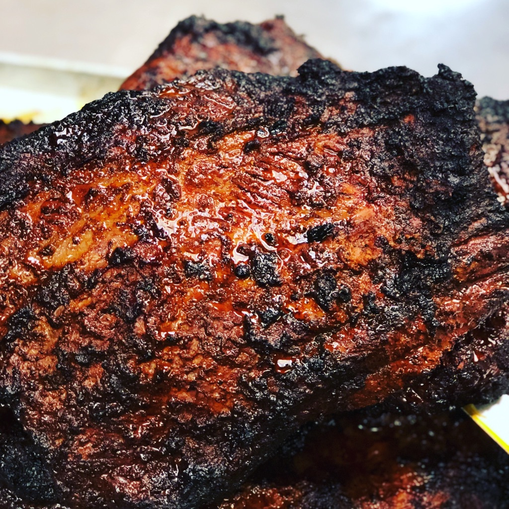 Fatbacks BBQ | restaurant | 901 N 24th St, Quincy, IL 62301, USA | 2172090390 OR +1 217-209-0390