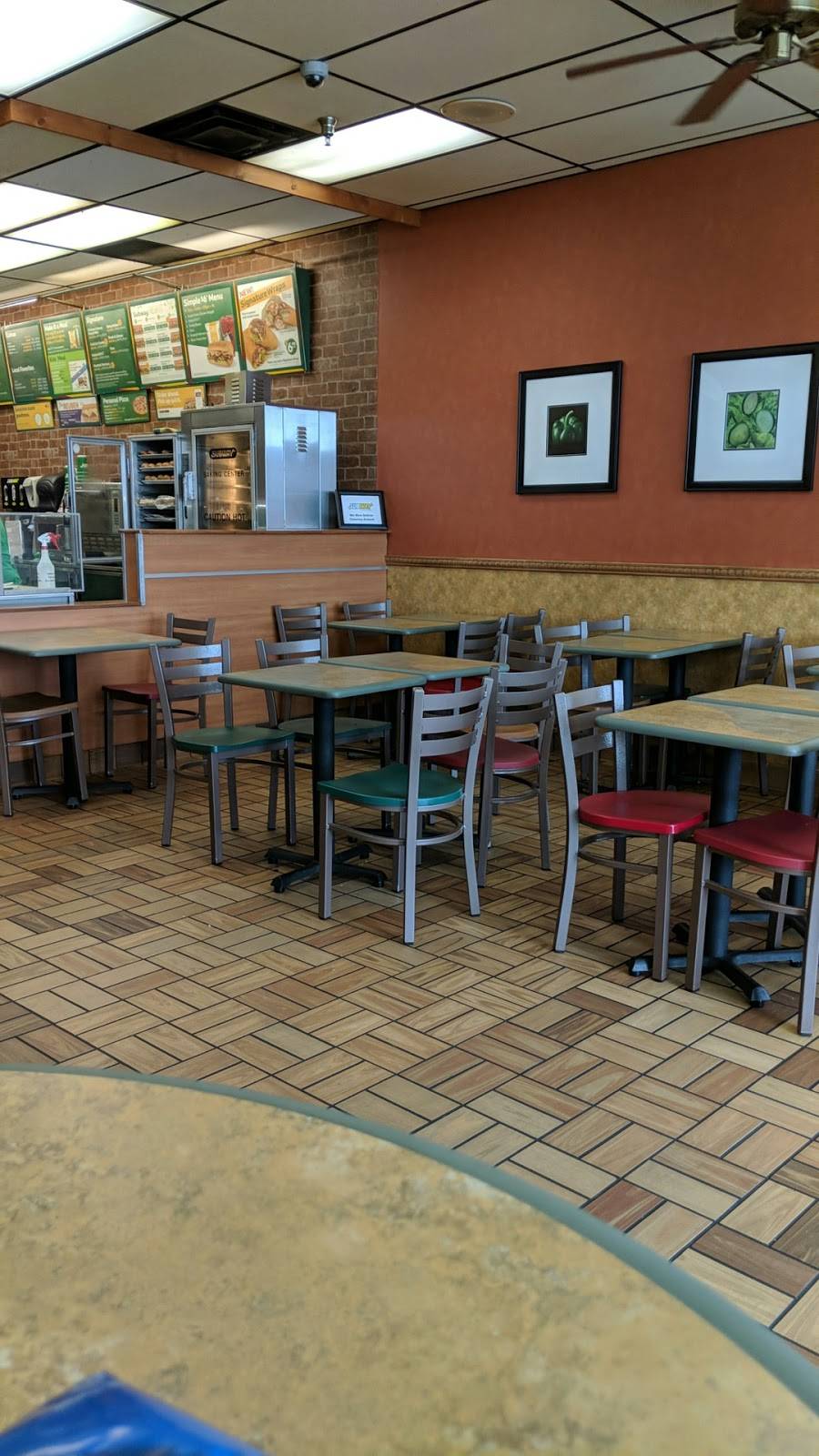 Subway | restaurant | 6820 Suwannee Plaza Ln, Live Oak, FL 32060, USA | 3863627497 OR +1 386-362-7497