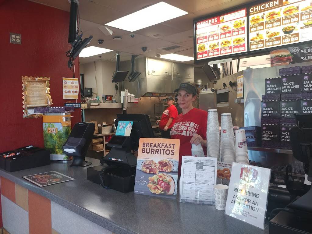 Jack in the Box | restaurant | 15945 Dam Rd, Clearlake, CA 95422, USA | 7079944387 OR +1 707-994-4387