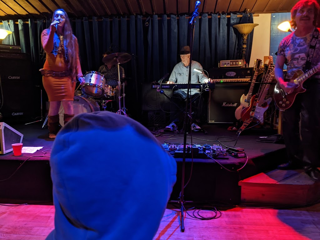 Hopland Tap | restaurant | 13351 HWY 101 South, Hopland, CA 95449, USA | 7075109000 OR +1 707-510-9000