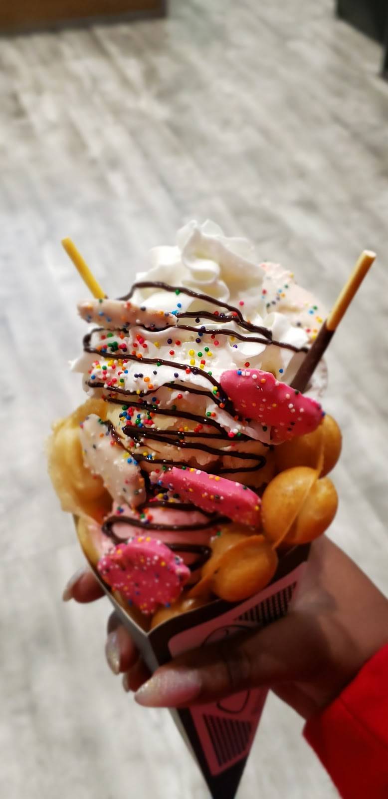 Bubble & Wrap | restaurant | 2070 Broadway, Redwood City, CA 94063, USA | 6507660425 OR +1 650-766-0425