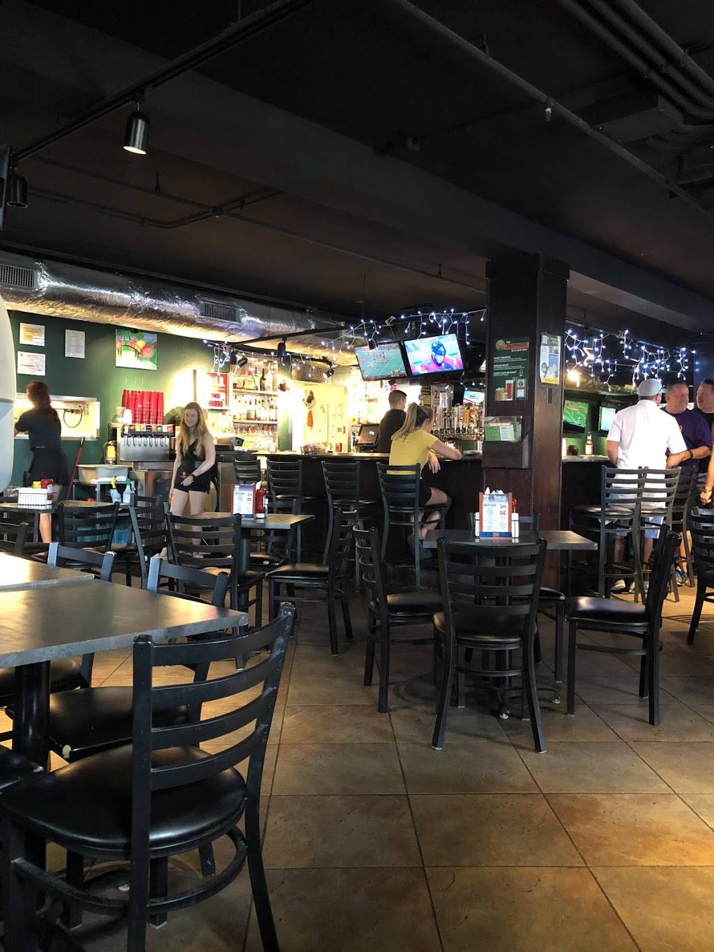 Vine Tavern & Eatery - Iowa City | restaurant | 330 E Prentiss St, Iowa City, IA 52240, USA | 3193548767 OR +1 319-354-8767