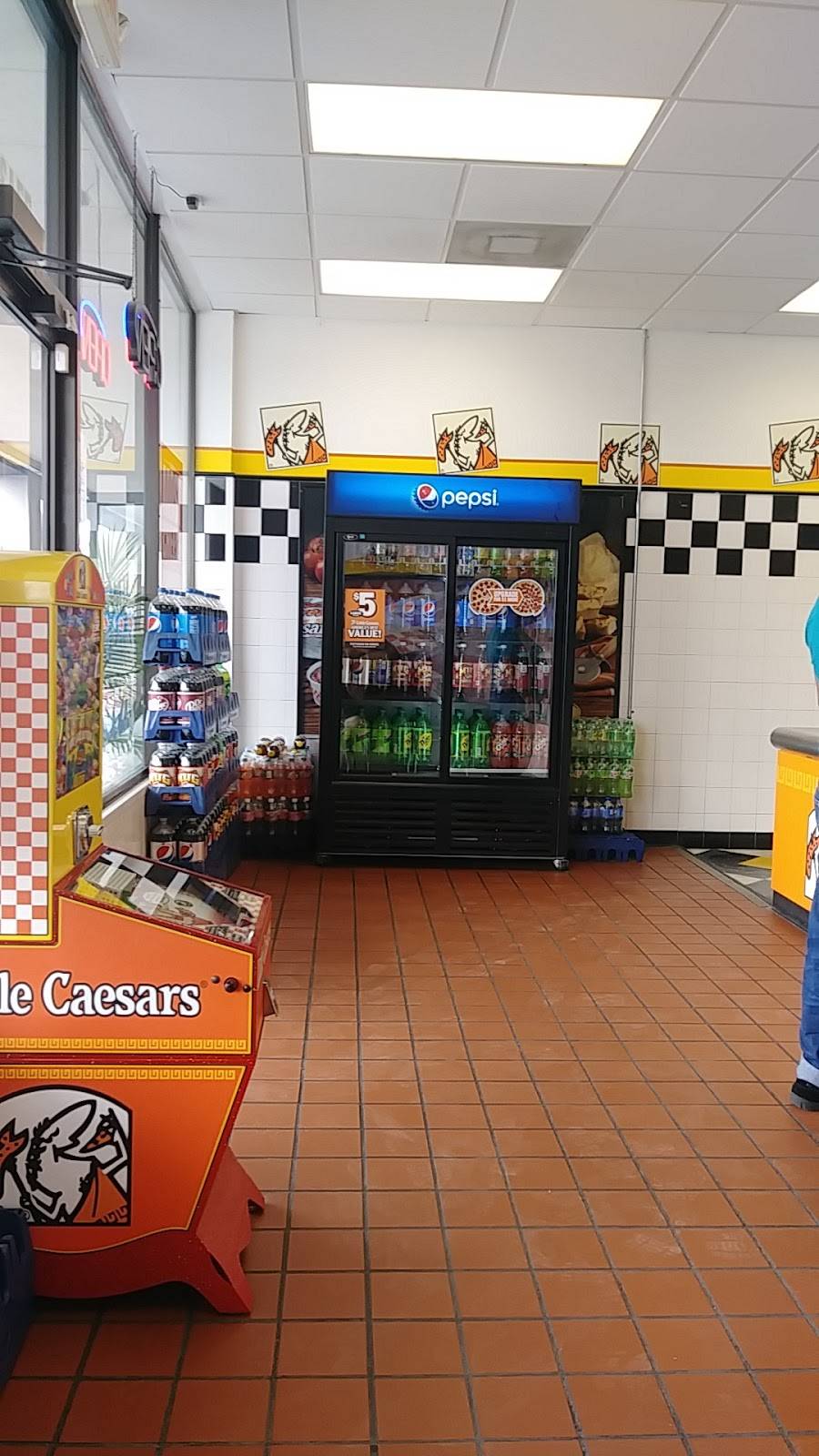 Little Caesars Pizza | meal takeaway | 7743 W Hillsborough Ave, Tampa, FL 33615, USA | 8138867955 OR +1 813-886-7955