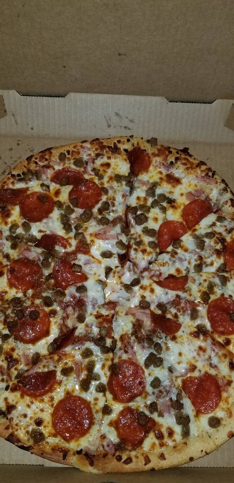 Rafaels Italian Restaurant | restaurant | 1111 Sparta St, McMinnville, TN 37110, USA | 9314743301 OR +1 931-474-3301