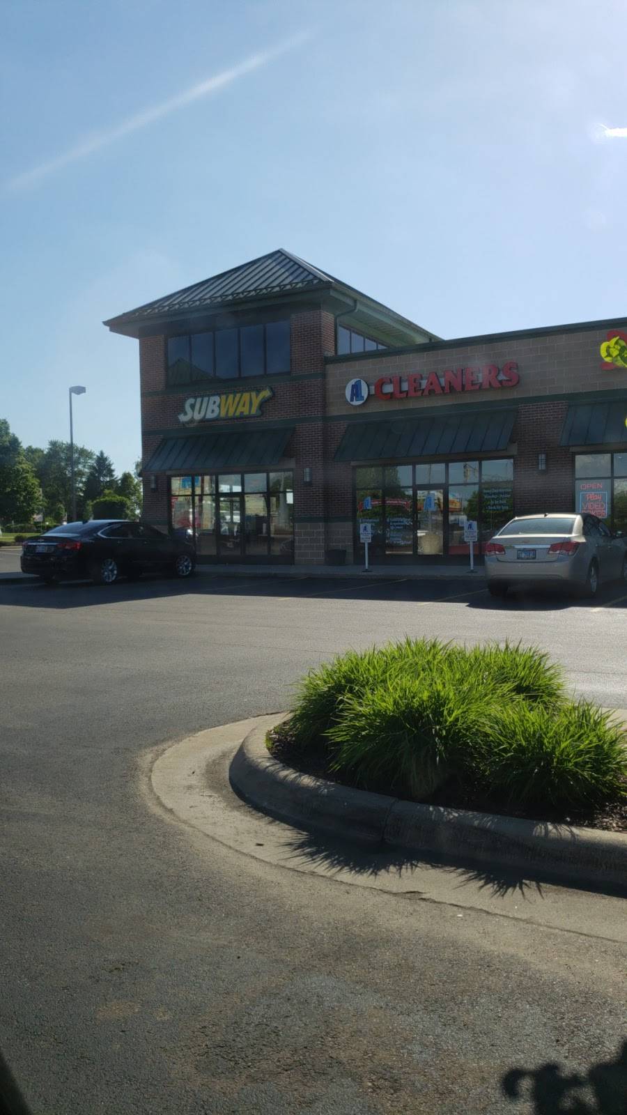 Subway | restaurant | 6320 E Riverside Blvd, Loves Park, IL 61111, USA | 8156542111 OR +1 815-654-2111