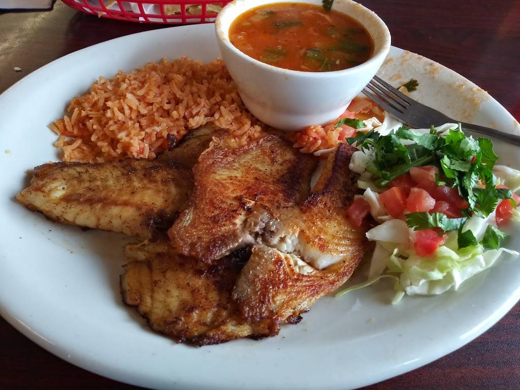La Barca De Jalisco | restaurant | 606 Steves Ave, San Antonio, TX 78210, USA | 2105343111 OR +1 210-534-3111