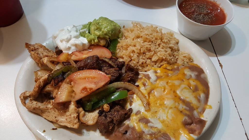 Chuys Mexican Restaurant | restaurant | 4441 River Oaks Blvd, Fort Worth, TX 76114, USA | 8176251107 OR +1 817-625-1107