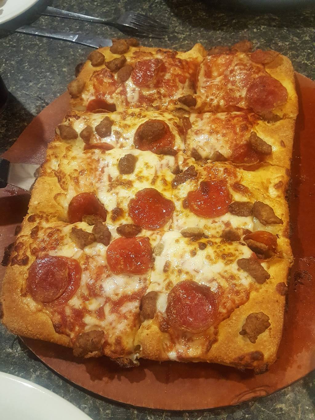 Pizza Hut | restaurant | 1610 E Joppa Rd, Baltimore, MD 21286, USA | 4108286362 OR +1 410-828-6362