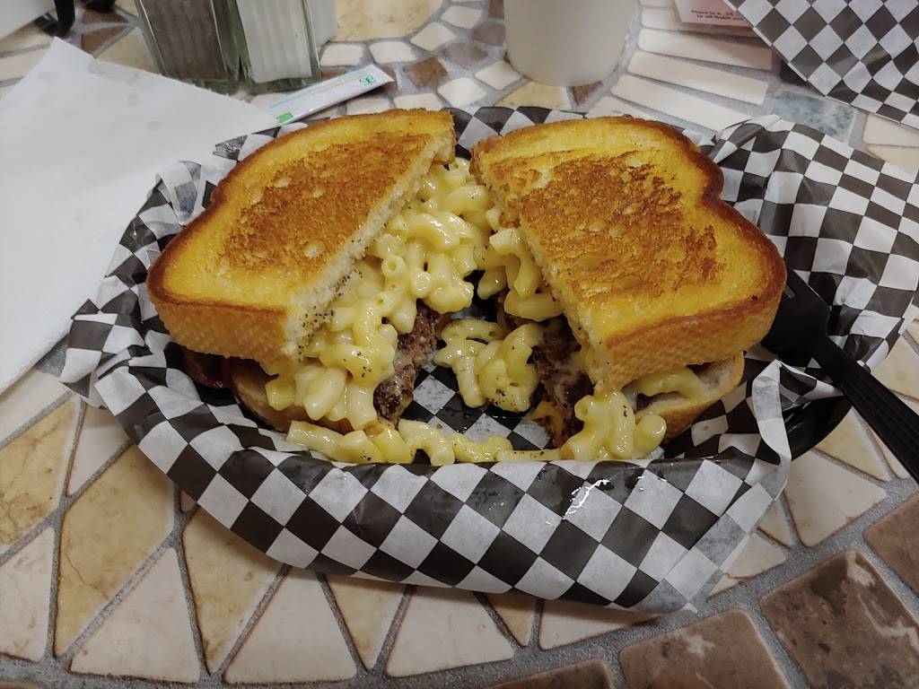 Dans the Grub Shack | restaurant | 4240 El Camino Real, Atascadero, CA 93422, USA | 8054642220 OR +1 805-464-2220