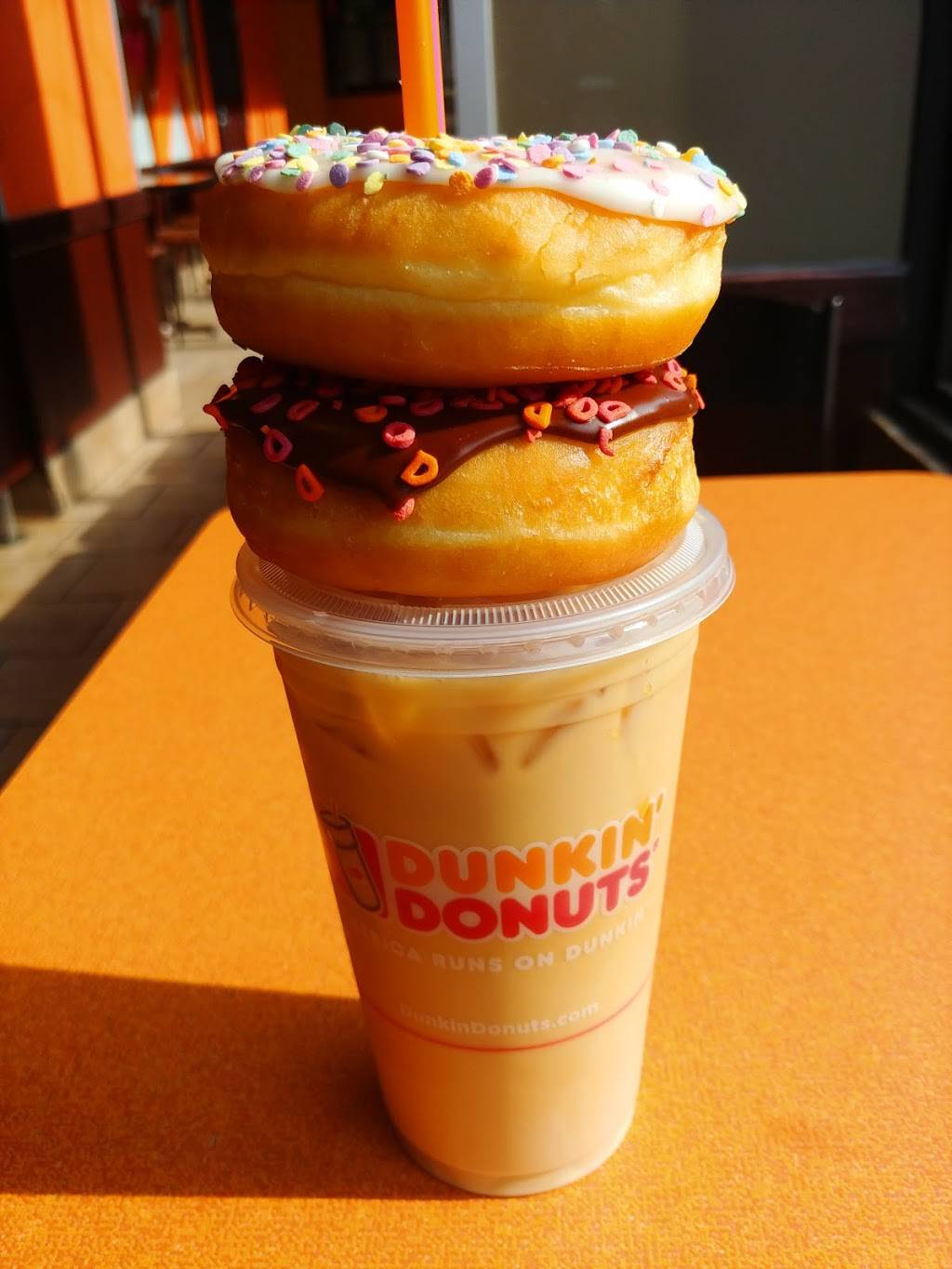 Dunkin | bakery | 5889 Forbes Ave, Pittsburgh, PA 15217, USA | 4125212618 OR +1 412-521-2618