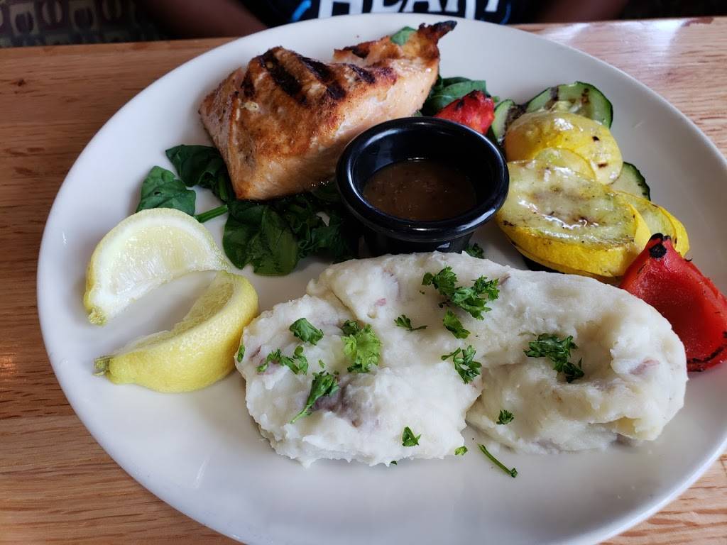 Applebees Grill + Bar | restaurant | 5911 East Sam Houston Pkwy N, Houston, TX 77049, USA | 2814582469 OR +1 281-458-2469